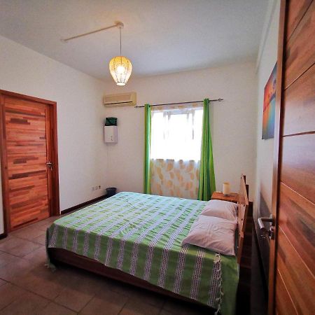 Oceanside Licenced Tourist Residence Flic-en-Flacq Εξωτερικό φωτογραφία