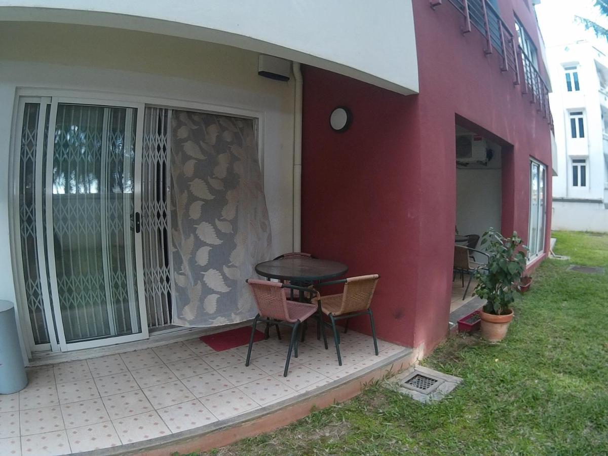 Oceanside Licenced Tourist Residence Flic-en-Flacq Εξωτερικό φωτογραφία